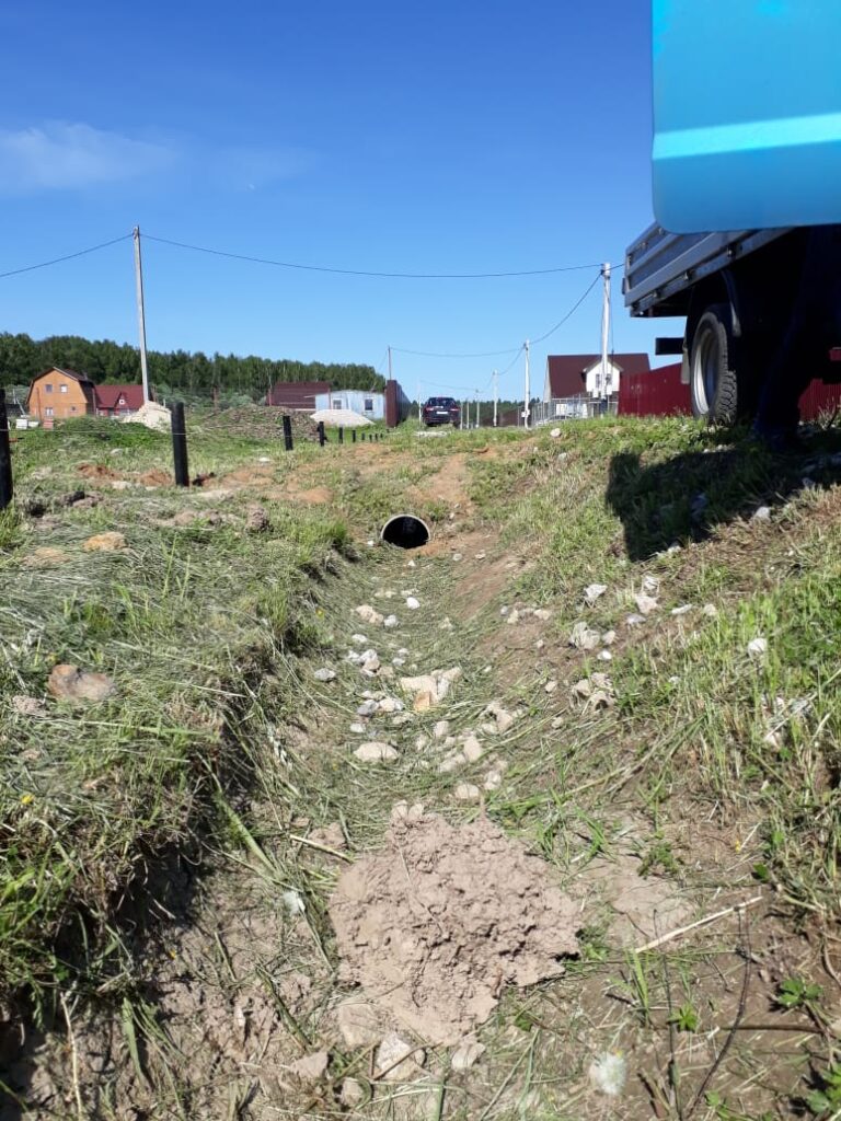 Забор из металлического штакетника на винтовых сваях в г. Чехов